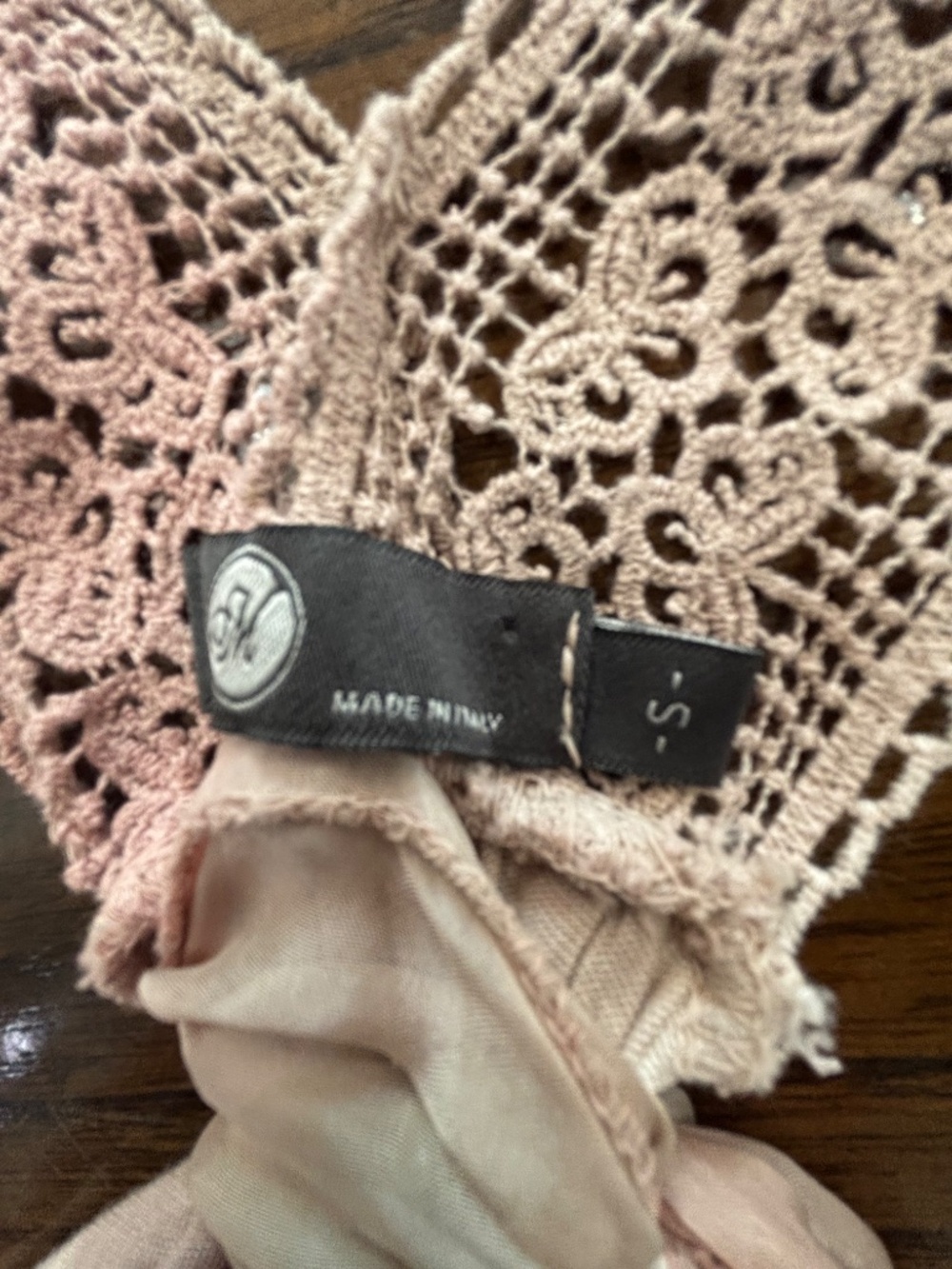 M Made in Italy Gradient silk with crochet lace racerback tank blouse size small - Picture 14 of 15